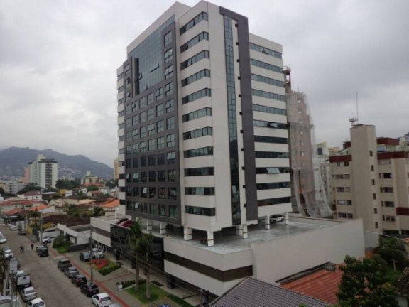 Sala Comercial à Venda, 28 m² em Trindade - Florianópolis