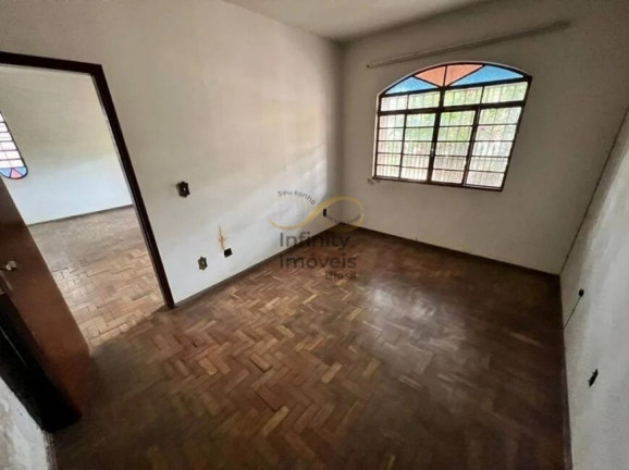 Imagem Casa com 4 Quartos à Venda, 350 m² em Castelo - Belo Horizonte