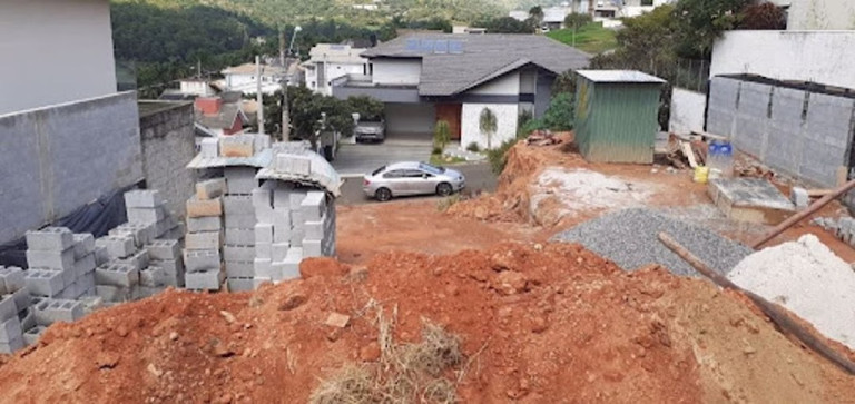 Terreno à Venda, 394 m² em Condomínio água Verde - Atibaia