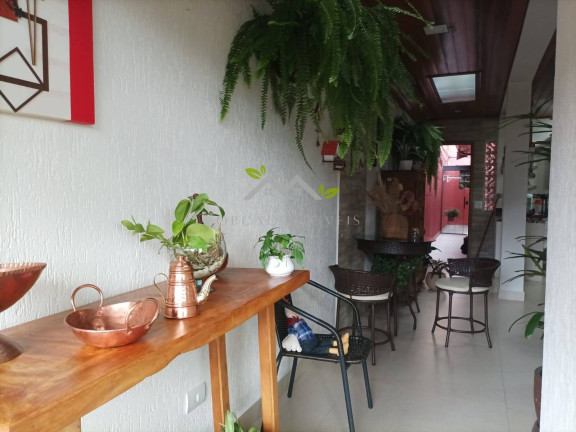 Imagem Casa com 3 Quartos à Venda, 252 m² em Vila Isabela - Campos Do Jordão