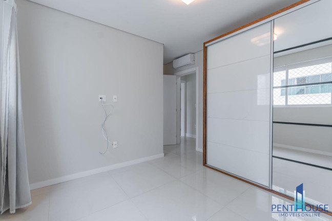 Imagem Apartamento com 3 Quartos à Venda, 127 m² em Pioneiros - Balneário Camboriú