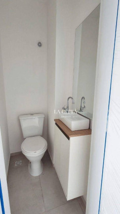 Imagem Sobrado com 2 Quartos à Venda, 50 m² em Espinheiros - Itajaí Imagem Sobrado com 2 Quartos à Venda, 50 m² em Espinheiros - Itajaí