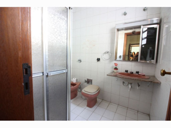 Imagem Casa com 4 Quartos à Venda, 400 m² em Vila Rosália - Guarulhos Imagem Casa com 4 Quartos à Venda, 400 m² em Vila Rosália - Guarulhos
