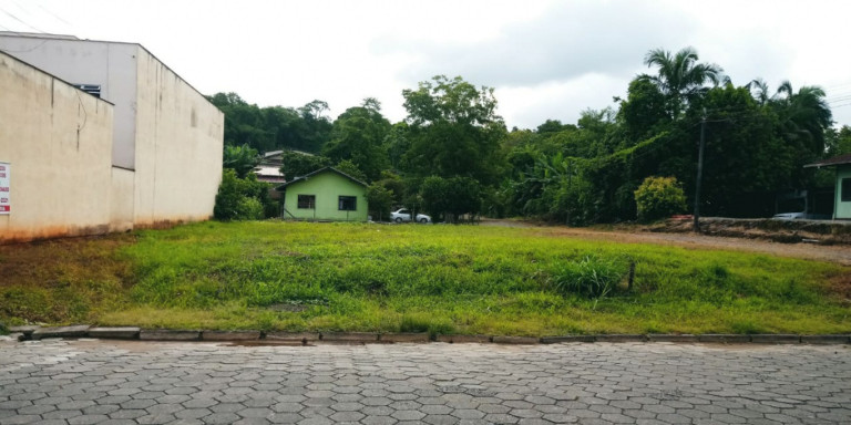 Imóvel à Venda, 2.500 m² em Itoupavazinha - Blumenau