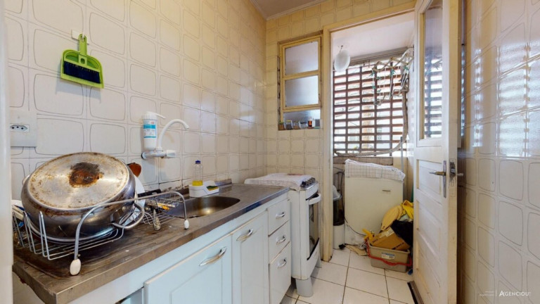Imagem Imóvel com 1 Quarto à Venda, 30 m² em Centro Histórico - Porto Alegre Imagem Imóvel com 1 Quarto à Venda, 30 m² em Centro Histórico - Porto Alegre
