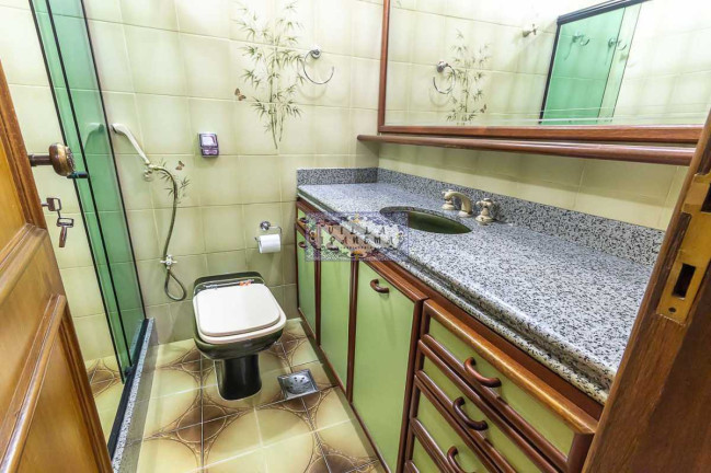 Imagem Apartamento com 4 Quartos à Venda, 220 m² em Tijuca - Rio De Janeiro Imagem Apartamento com 4 Quartos à Venda, 220 m² em Tijuca - Rio De Janeiro