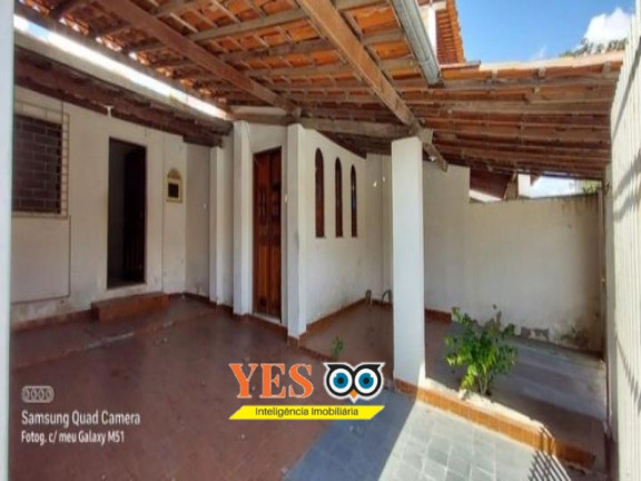 Casa com 3 Quartos à Venda, 200 m² em Campo Limpo - Feira De Santana