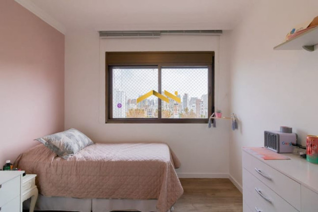 Foto do imóvel Apartamento com 3 Quartos à Venda, 170 m² em Moema - São Paulo