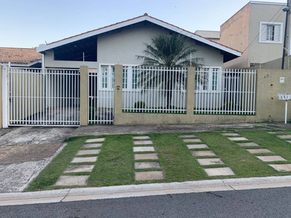 Casa com 3 Quartos à Venda, 300 m² em Recreio Maristela - Atibaia