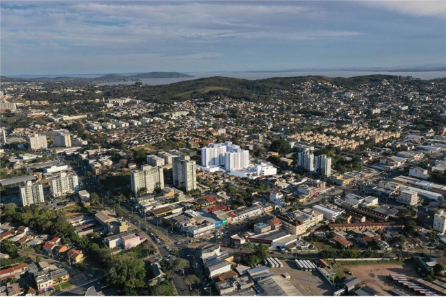 Apartamento com 2 Quartos à Venda, 55 m² em Camaquã - Porto Alegre