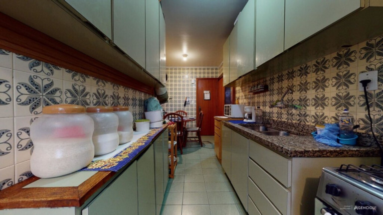 Imagem Imóvel com 3 Quartos à Venda, 104 m² em Petrópolis - Porto Alegre Imagem Imóvel com 3 Quartos à Venda, 104 m² em Petrópolis - Porto Alegre