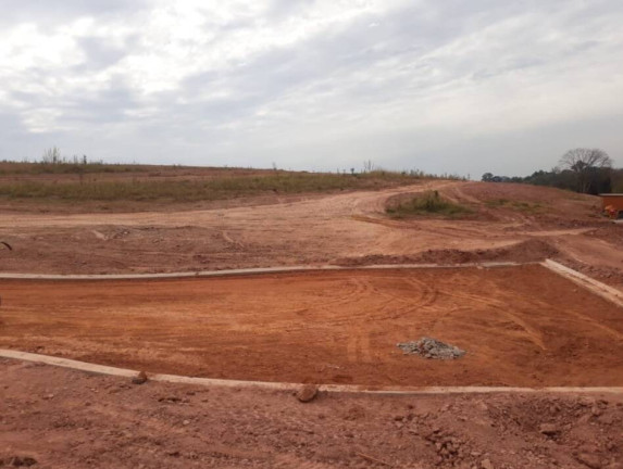 Terreno em Condomínio à Venda, 1.506 m² em Ivoturucaia - Jundiaí