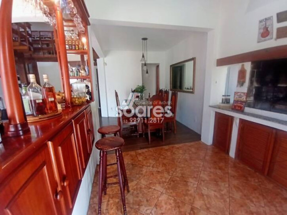 Imagem Sobrado com 3 Quartos à Venda, 247 m² em Areal - Pelotas