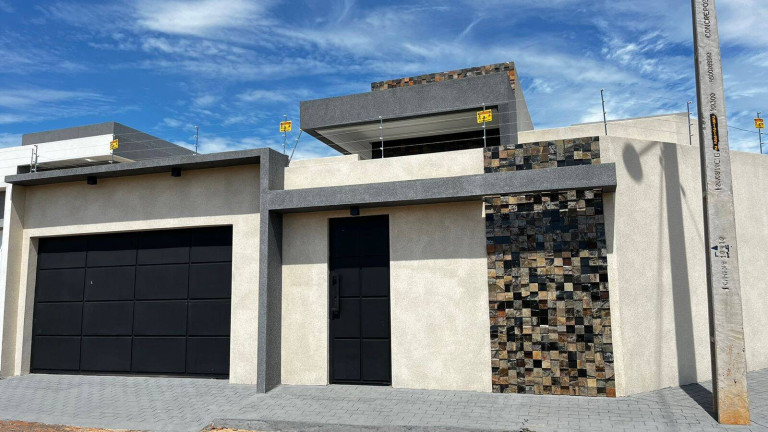 Casa com 3 Quartos à Venda, 102 m² em Popular - Caldas Novas