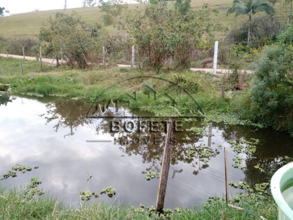 Imagem Imóvel com 2 Quartos à Venda, 5.000 m² em Catarina - Bofete Imagem Imóvel com 2 Quartos à Venda, 5.000 m² em Catarina - Bofete