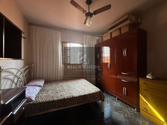 Imagem Casa com 3 Quartos à Venda, 237 m² em Jardim Itamaraty - Ourinhos