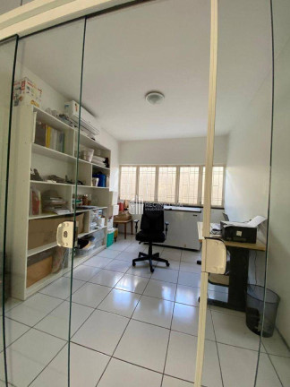 Imagem Casa com 4 Quartos à Venda, 500 m² em Jóquei - Teresina