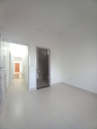 Imagem Casa com 3 Quartos à Venda, 300 m² em Piracangaguá - Taubaté Imagem Casa com 3 Quartos à Venda, 300 m² em Piracangaguá - Taubaté