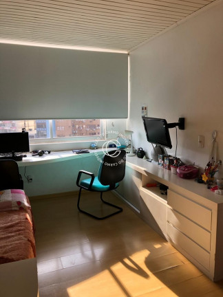 Imagem Apartamento com 4 Quartos à Venda, 88 m² em Centro - Santa Maria