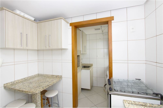 Imagem Imóvel com 3 Quartos à Venda, em Rio Branco - Porto Alegre Imagem Imóvel com 3 Quartos à Venda, em Rio Branco - Porto Alegre
