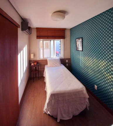 Imagem Apartamento com 2 Quartos à Venda, 49 m² em Moinhos De Vento - Porto Alegre Imagem Apartamento com 2 Quartos à Venda, 49 m² em Moinhos De Vento - Porto Alegre