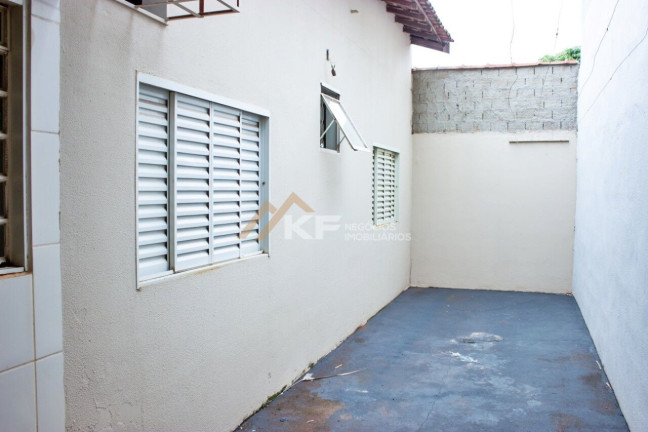 Imagem Casa com 2 Quartos à Venda, 78 m² em Centro - Jardinópolis