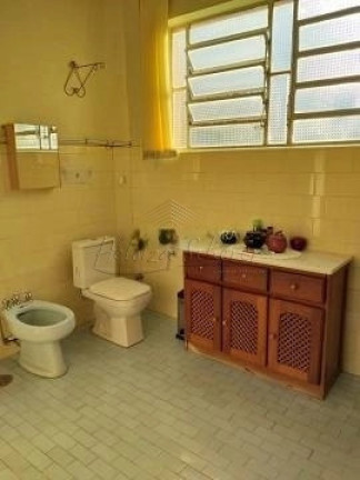 Imagem Casa com 3 Quartos à Venda, 300 m² em Medianeira - Porto Alegre Imagem Casa com 3 Quartos à Venda, 300 m² em Medianeira - Porto Alegre
