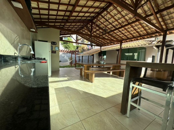 Imagem Casa com 4 Quartos à Venda, 372 m² em Cabral - Contagem Imagem Casa com 4 Quartos à Venda, 372 m² em Cabral - Contagem