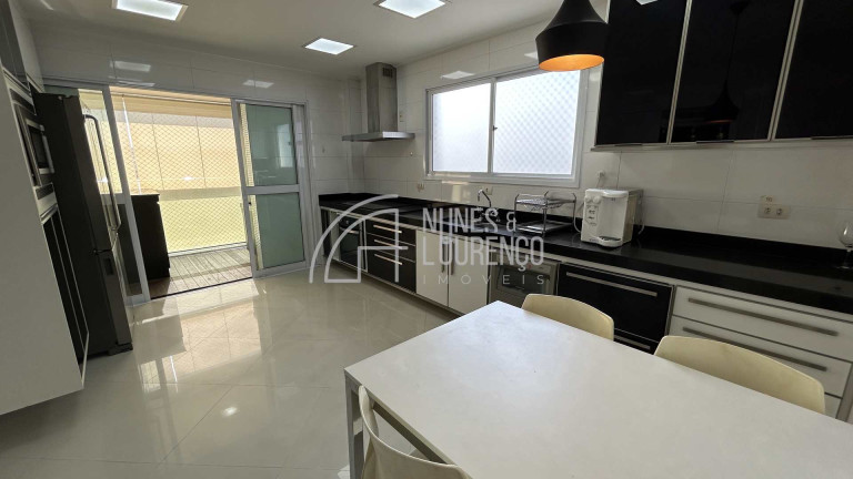 Imagem Apartamento com 3 Quartos para Alugar, 190 m² em Embaré - Santos