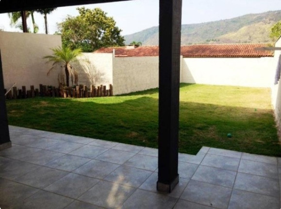 Imagem Casa com 4 Quartos à Venda, 360 m² em Vila Petrópolis - Atibaia Imagem Casa com 4 Quartos à Venda, 360 m² em Vila Petrópolis - Atibaia