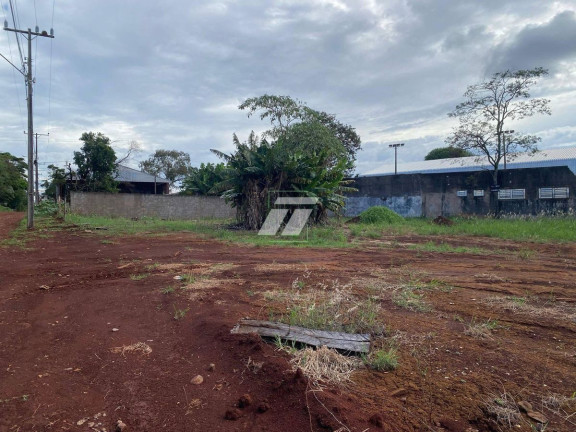 Casa à Venda, 2.000 m² em Lago Azul - Cascavel