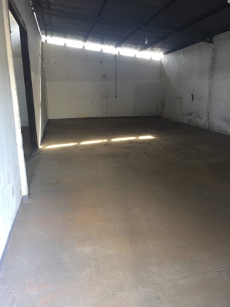 Imagem Galpão para Alugar, 600 m² em Santana - Pindamonhangaba Imagem Galpão para Alugar, 600 m² em Santana - Pindamonhangaba