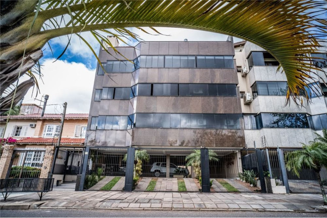 Imóvel com 3 Quartos à Venda,  em Jardim Planalto - Porto Alegre