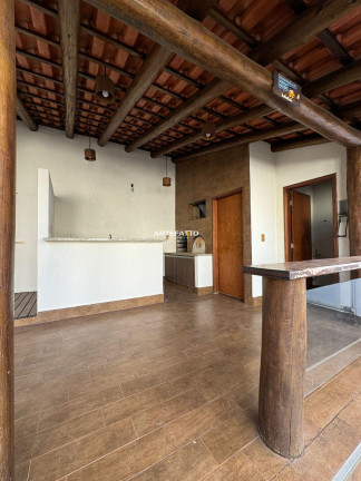 Imagem Casa com 3 Quartos à Venda, 187 m²
