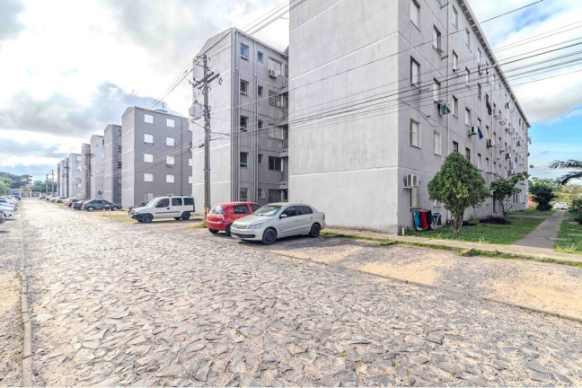 Imagem Imóvel com 2 Quartos à Venda, 40 m² em Rubem Berta - Porto Alegre