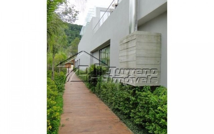 Imagem Casa com 11 Quartos à Venda, 1.632 m² em São Sebastião - São Sebastião Imagem Casa com 11 Quartos à Venda, 1.632 m² em São Sebastião - São Sebastião
