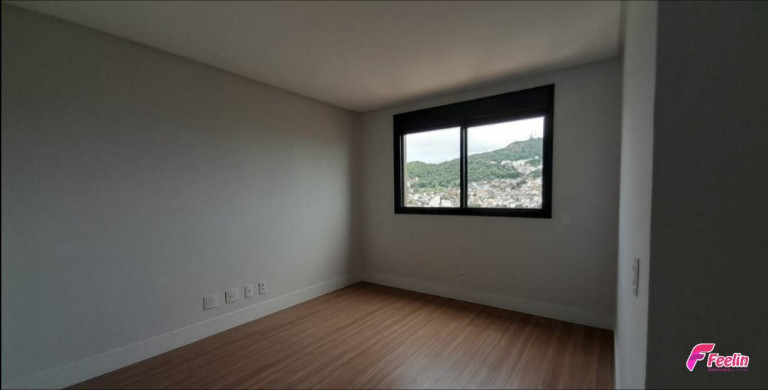 Imagem Apartamento com 3 Quartos à Venda, 101 m² em Agronômica - Florianópolis Imagem Apartamento com 3 Quartos à Venda, 101 m² em Agronômica - Florianópolis