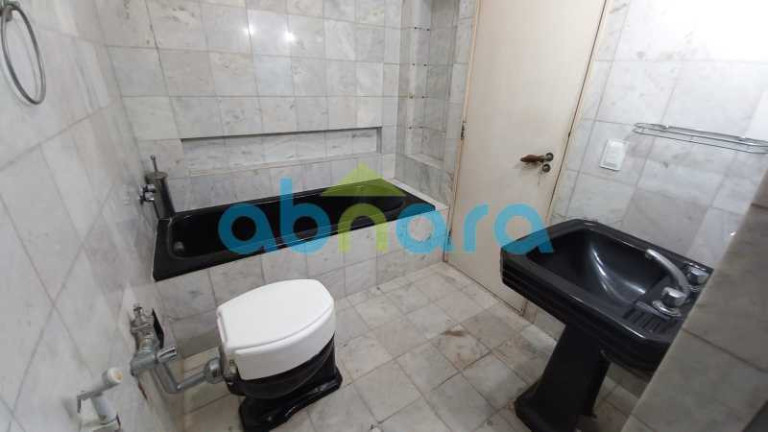 Imagem Apartamento com 4 Quartos à Venda, 330 m² em Copacabana - Rio De Janeiro Imagem Apartamento com 4 Quartos à Venda, 330 m² em Copacabana - Rio De Janeiro
