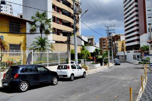 Imagem Casa à Venda ou Locação, 500 m² em Pituba - Salvador Imagem Casa à Venda ou Locação, 500 m² em Pituba - Salvador