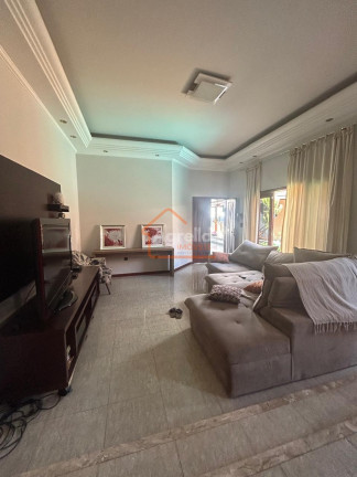 Imagem Casa com 2 Quartos à Venda, 184 m² em Centro - Mogi Guaçu Imagem Casa com 2 Quartos à Venda, 184 m² em Centro - Mogi Guaçu
