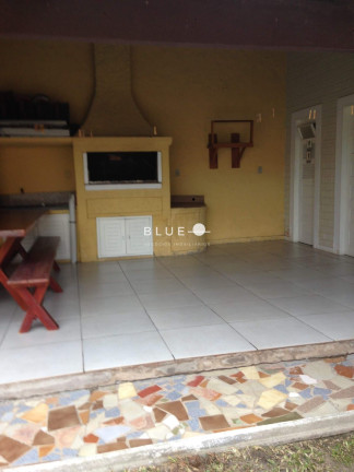 Imagem Casa com 9 Quartos à Venda, 250 m² em Praia Da Cal - Torres Imagem Casa com 9 Quartos à Venda, 250 m² em Praia Da Cal - Torres