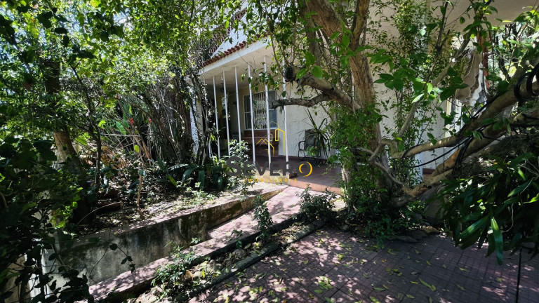 Imagem Casa com 3 Quartos à Venda, 367 m² em Zé Garoto - São Gonçalo Imagem Casa com 3 Quartos à Venda, 367 m² em Zé Garoto - São Gonçalo