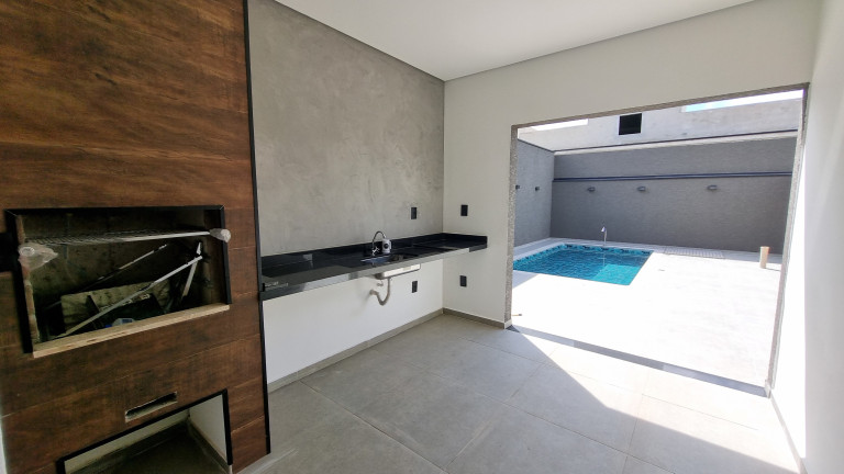Casa com 3 Quartos à Venda, 162 m² em Vila Petrópolis - Atibaia