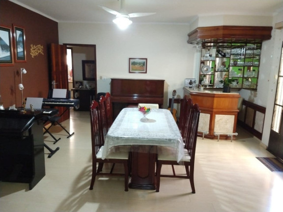 Casa com 3 Quartos à Venda, 260 m² em Bauru