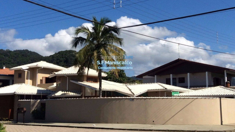 Imagem Casa com 4 Quartos para Temporada, em Praia Grande - Ubatuba Imagem Casa com 4 Quartos para Temporada, em Praia Grande - Ubatuba