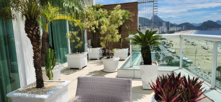 Imagem Cobertura com 4 Quartos à Venda, 600 m² em Copacabana - Rio De Janeiro