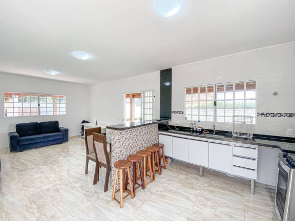 Imagem Casa com 3 Quartos à Venda, 870 m² em Maracanã - Atibaia