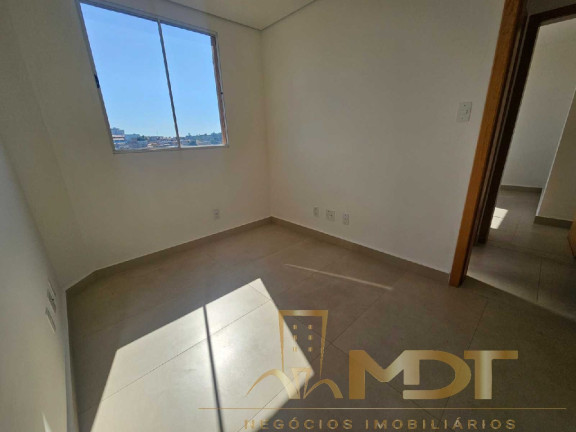 Imagem Imóvel com 2 Quartos à Venda, 90 m² em Piratininga (venda Nova) - Belo Horizonte