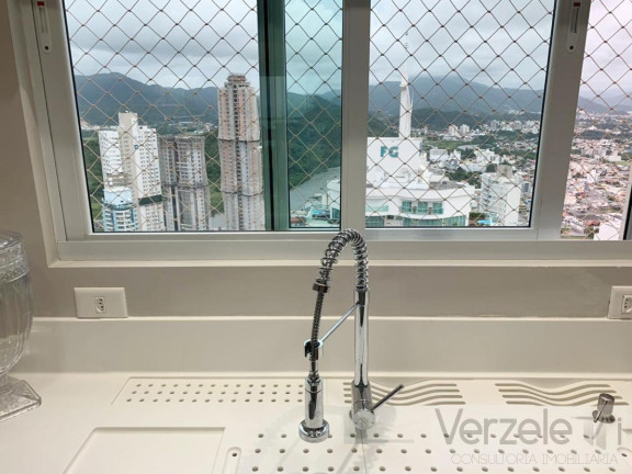 Imagem Apartamento com 3 Quartos à Venda, 144 m² em Centro Imagem Apartamento com 3 Quartos à Venda, 144 m² em Centro