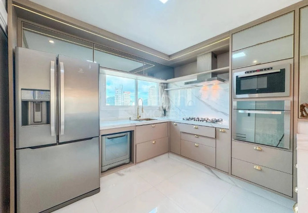 Imagem Apartamento com 3 Quartos à Venda, 139 m² em Centro - Balneário Camboriú Imagem Apartamento com 3 Quartos à Venda, 139 m² em Centro - Balneário Camboriú